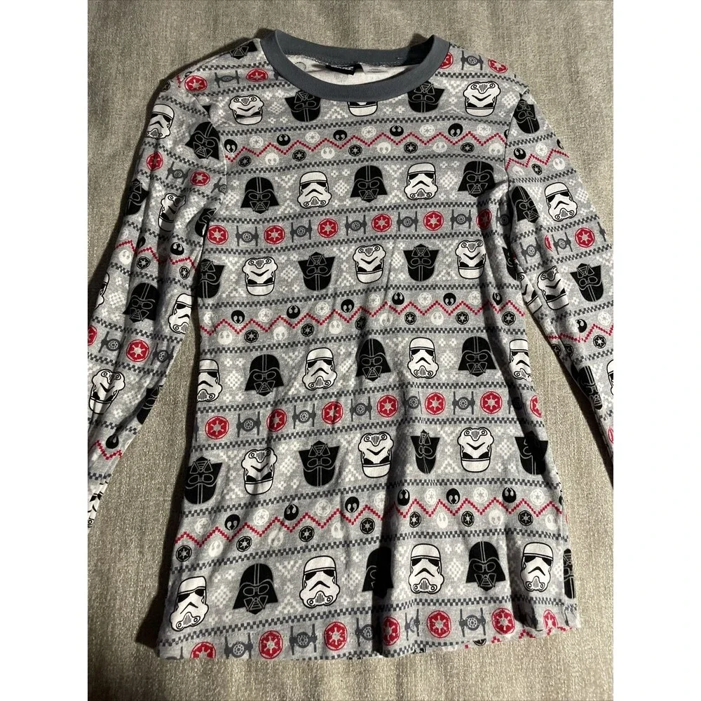 Star Wars Christmas shirt youth Medium M Long sleeve Darth Storm Troopers